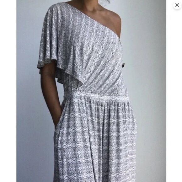Anthropologie Maeve One Shoulder Jamie Jumper Romber Large X-Large - Picture 8 of 11